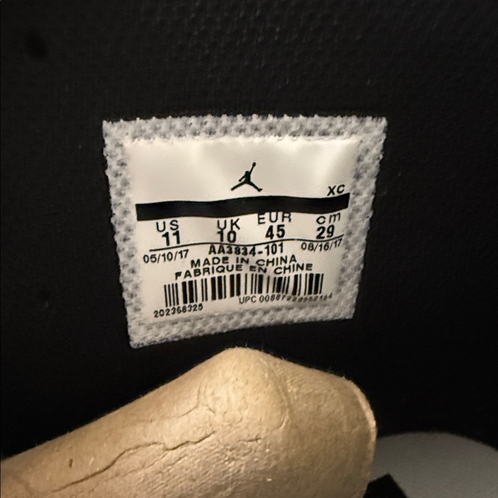 Off-White Nike Air Jordan 1 OG Shoes - Picture 5 of 10